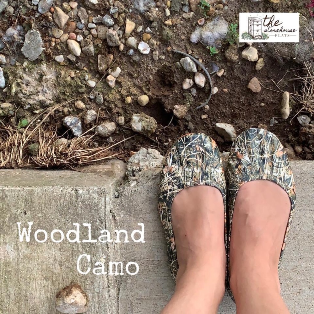 NWT The Storehouse Flats ~ Woodland Camo
